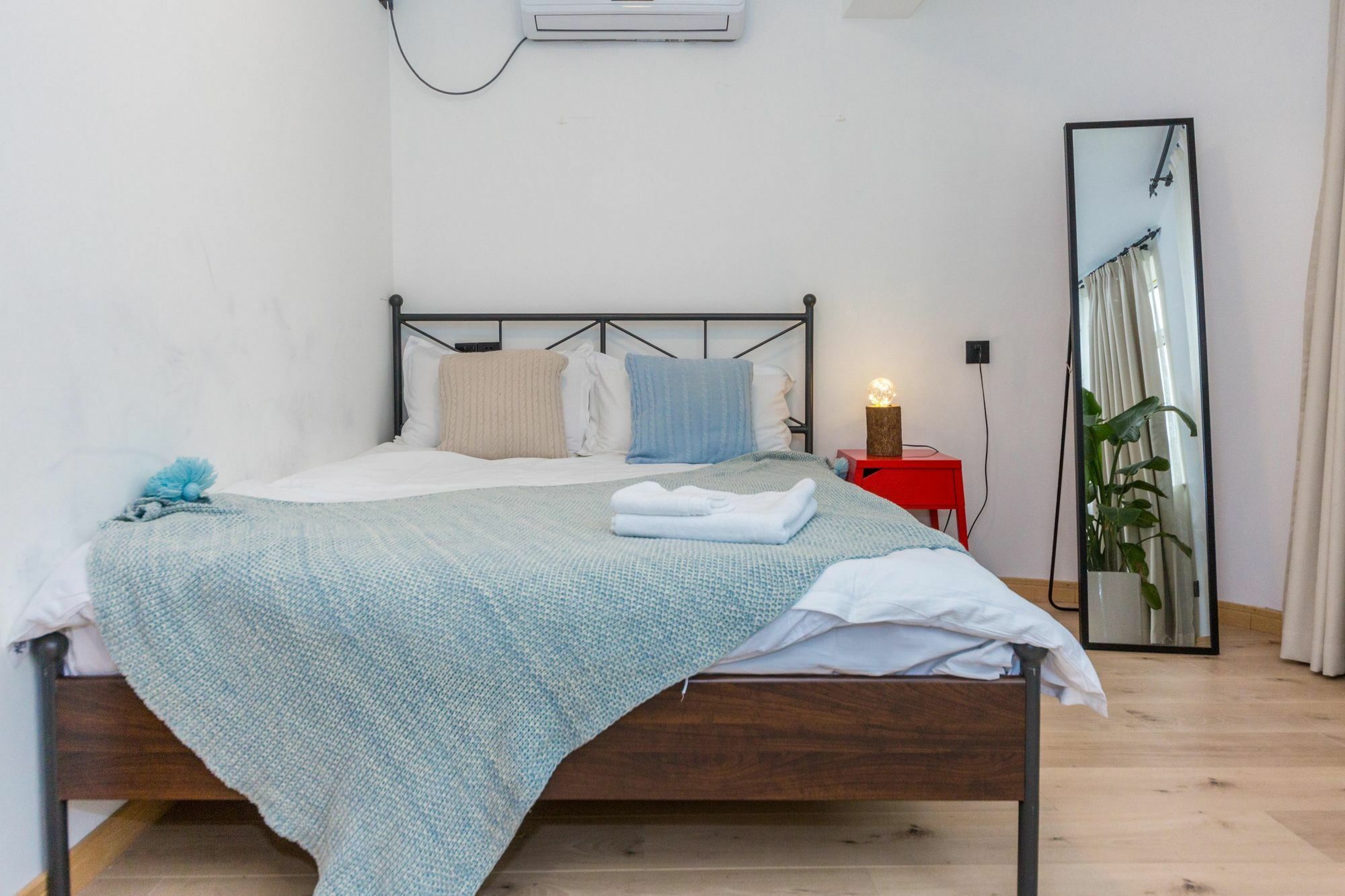 Henry'S Apartment - South Maoming Road شانغهاي المظهر الخارجي الصورة